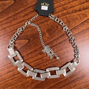 nOir metal belt
